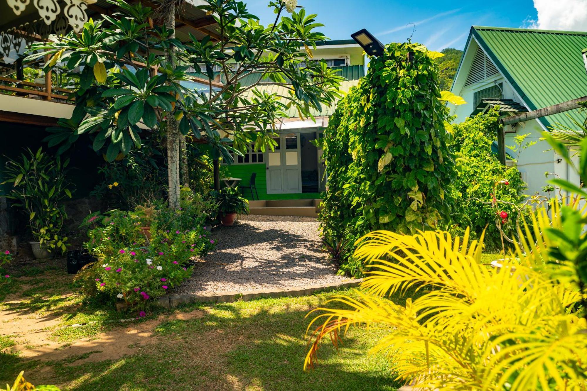 Lemongrass Lodge Beau Vallon  Eksteriør billede